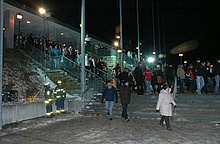 THW betreibt Not-Beleuchtung auf dem S-Bahnhof Olympiastadion